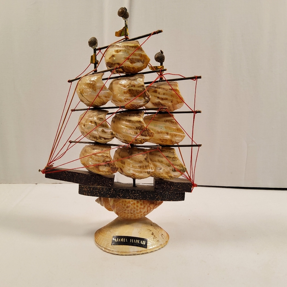 Vintage Souvenir Shell Hawaiian Ship